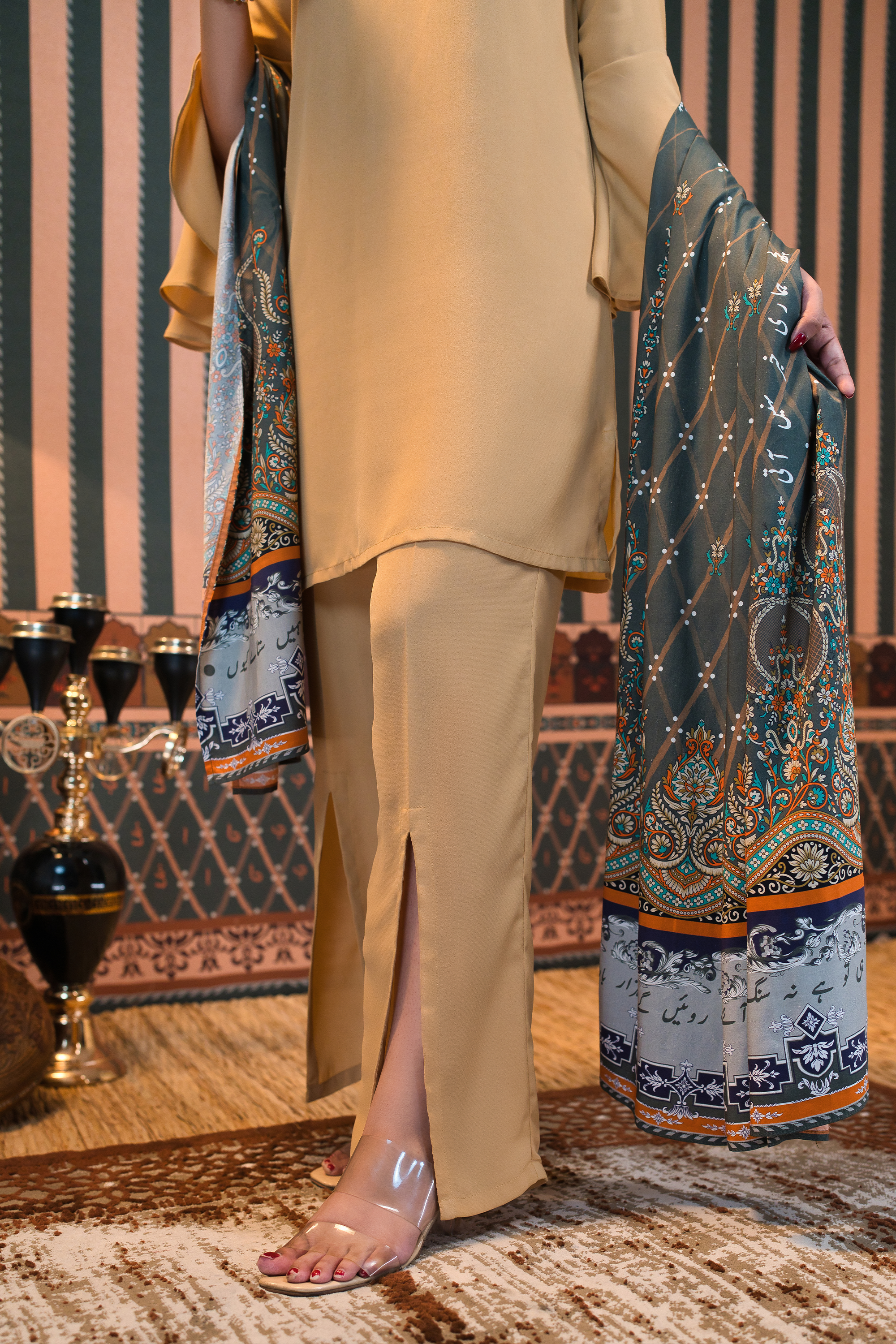 Golden Co-Ord with Tasweer-e-Janna Dupatta