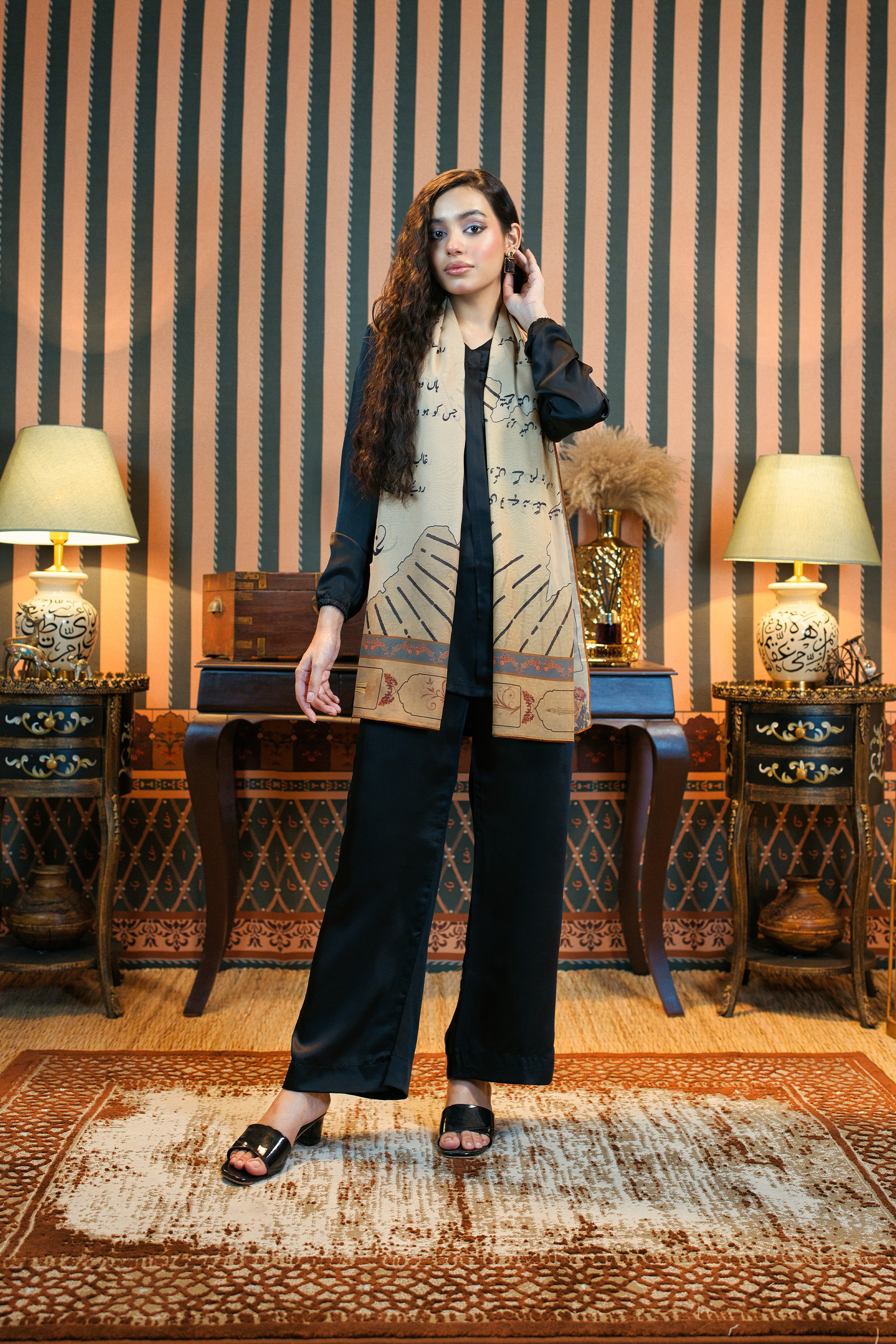 Black Co-Ord Silk Set With Husn e Zan Stoler