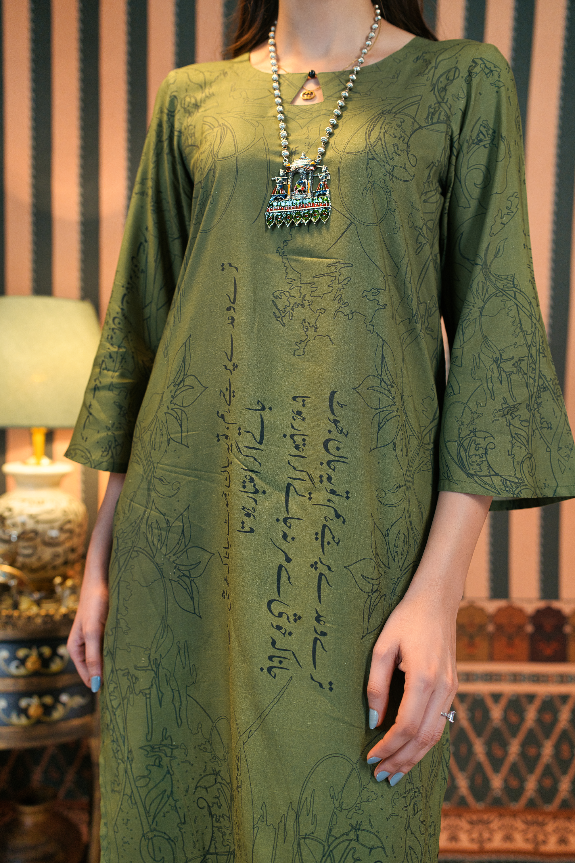 Aitbar Printed Ghalib Poetry Suit